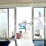 Zenit Charm Relax Cubist House *
