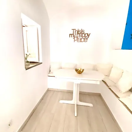 Zenit Charm Relax Cubist House Ferienhaus