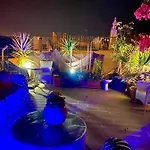 Zenit Charm Relax Cubist House